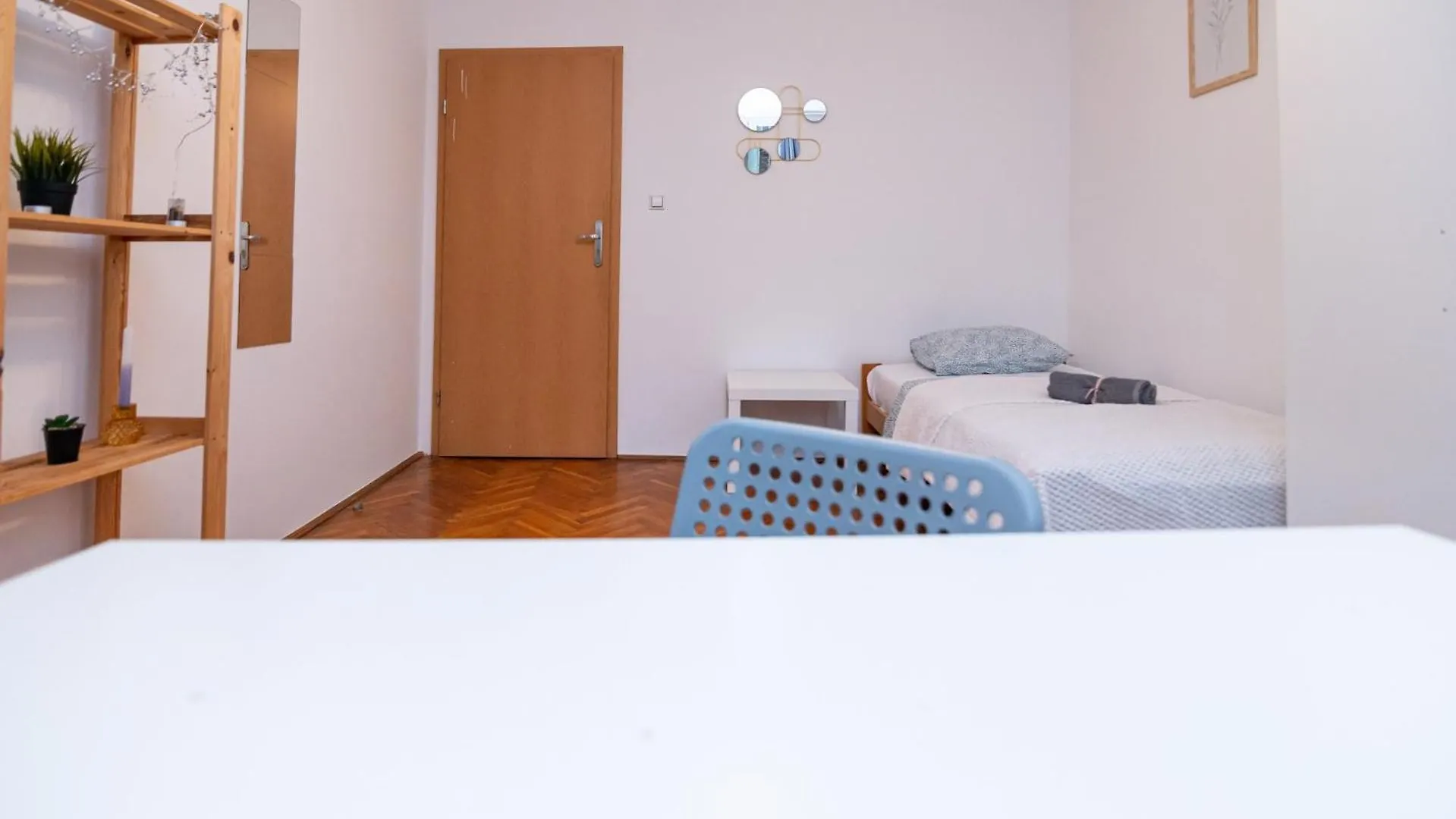 Regem Pokoje Nowogrodzka Warsaw